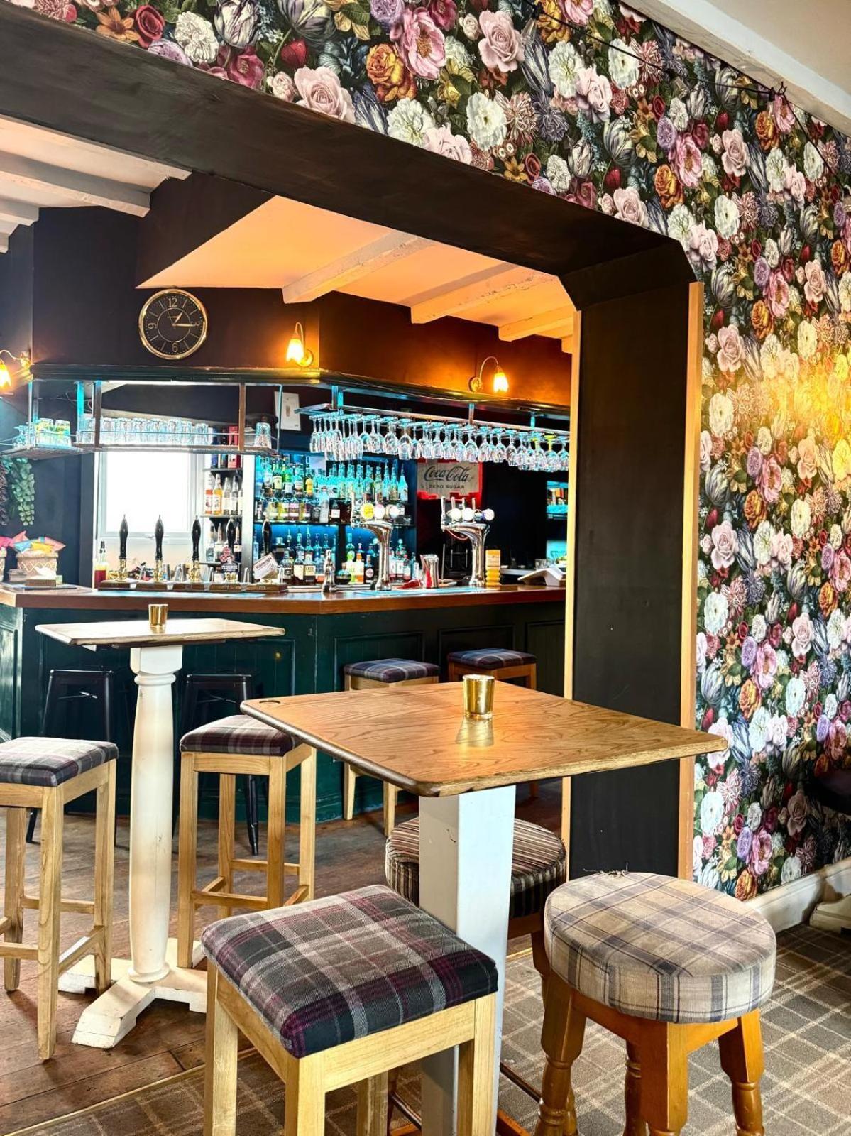 The Westmorland Inn โบว์เนส ออน วินเดอเมียร์ ภายนอก รูปภาพ